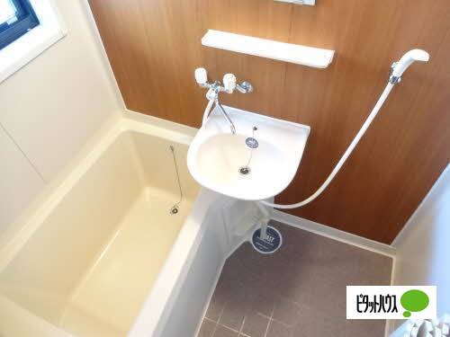 洗面設備　※写真は別のお部屋です。