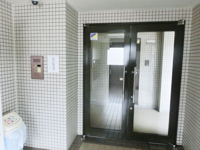 エントランス　★安心のオートロック付きです★