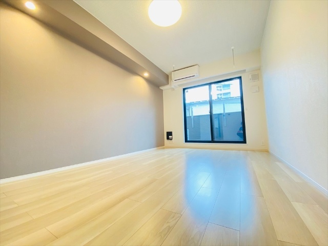 居室・リビング　同タイプのお部屋の内装写真になります。