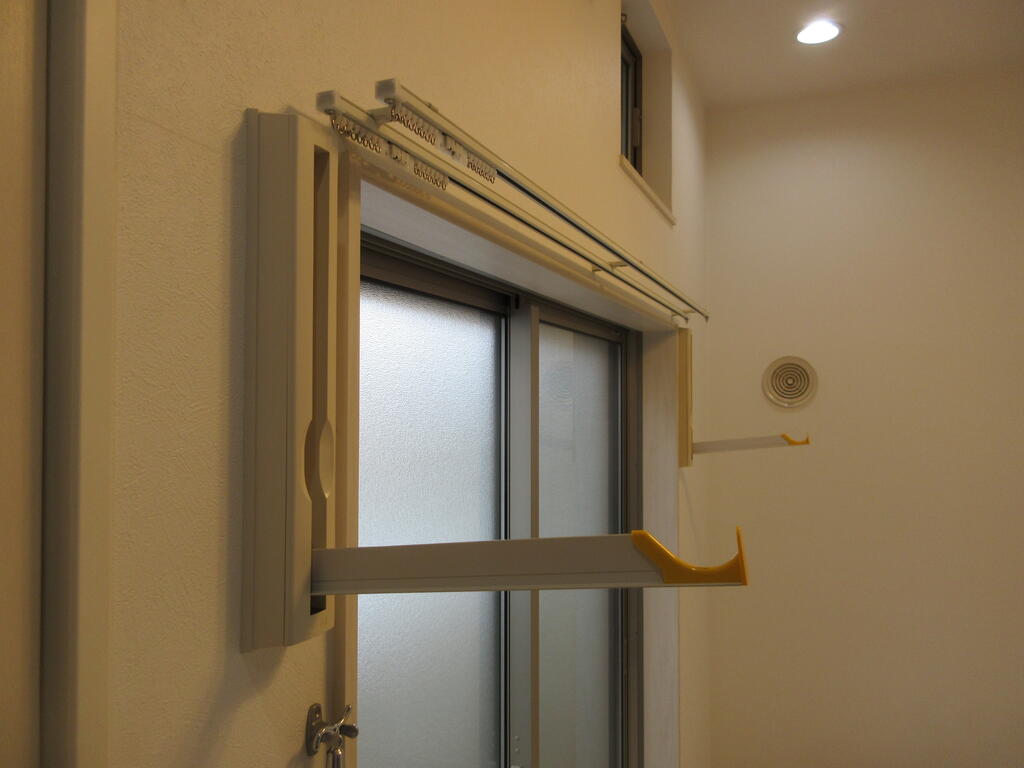 その他設備　室内物干し