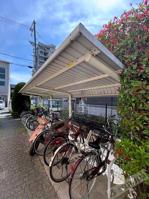 その他共有部分　屋根付き駐輪場が嬉しいです♪♪