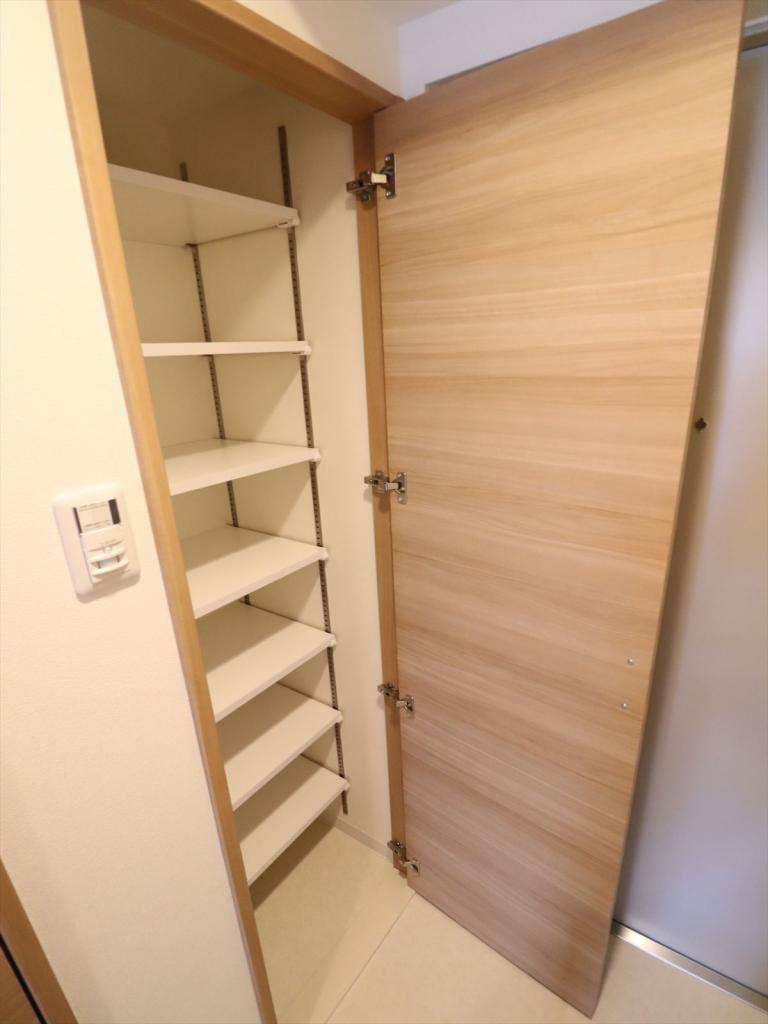 玄関　大きなシューズBOX