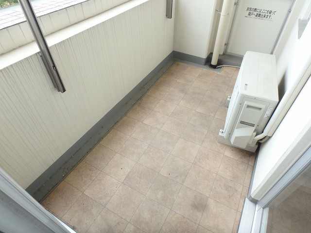 バルコニー　同間取り・別号室