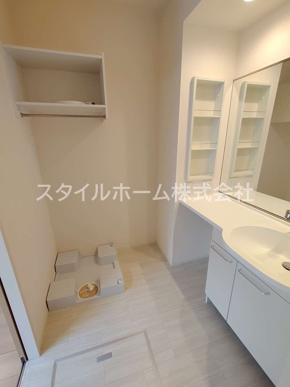 洗面設備　別部屋写真です。