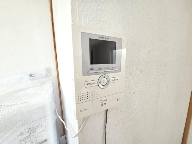セキュリティ　来客時にお部屋から確認できるモニター付きドアホン♪