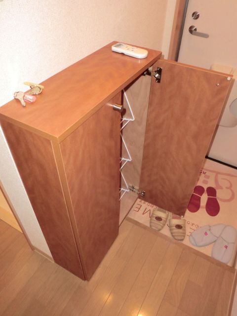 玄関　シューズボックスついてます