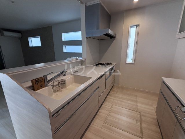 東船橋戸建のキッチン写真