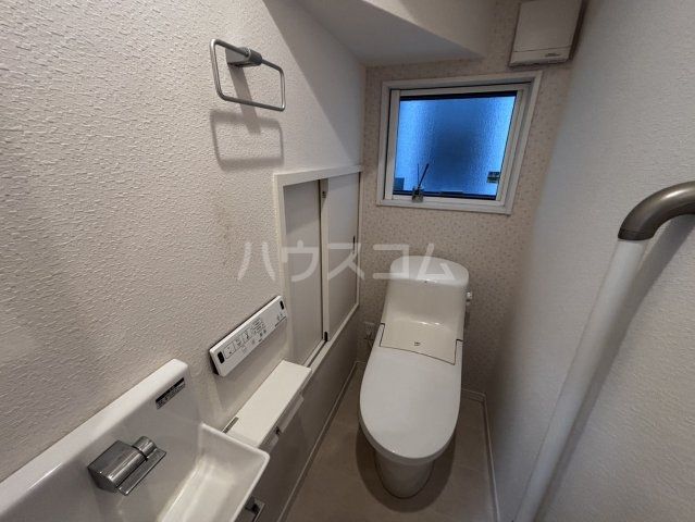 東船橋戸建のトイレ写真