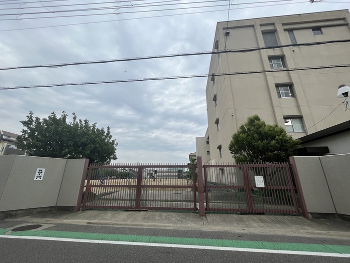小学校　瓦林小学校（小学校）まで75m
