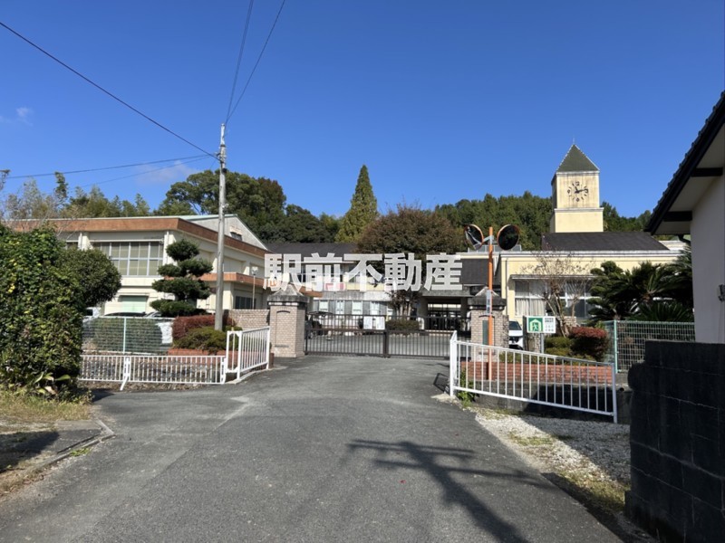 小学校　上広川小学校（小学校）まで1200m