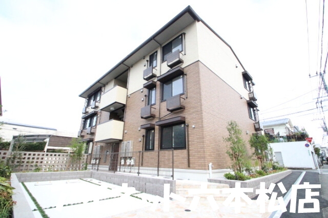 建物外観　2016年築の人気アパートです