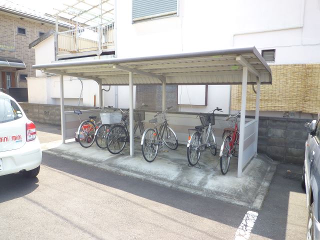 その他共有部分　駐輪場有ります