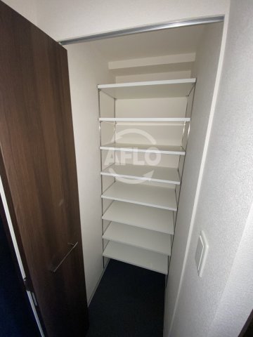 収納　プレミアムコート天王寺EAST　シューズボックス