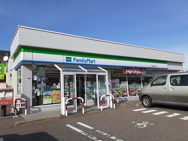 コンビニ　ファミリーマート新潟河渡本町店（コンビニ）まで750m