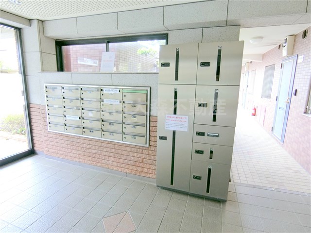 エントランス　宅配BOXメールBOX