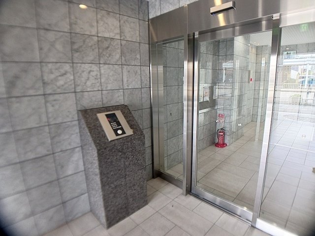 地下鉄桜通線 桜山駅 徒歩4分 8階建 築11年の外観写真