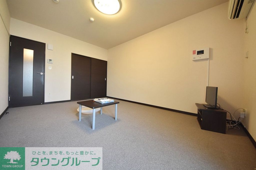 レオネクストグリーンビレッジIIの居間写真
