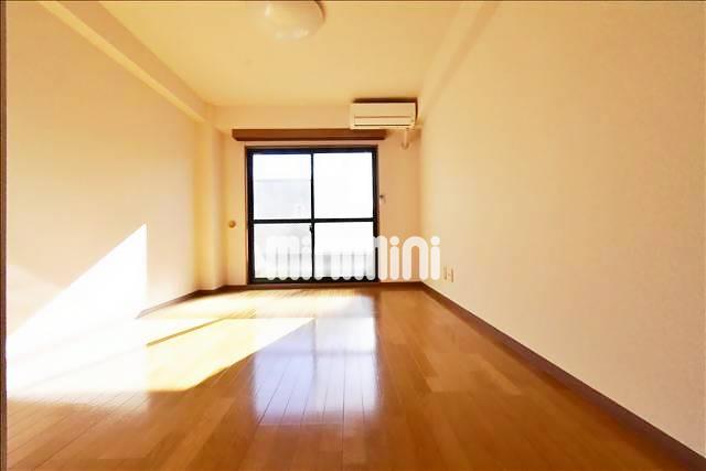 居室・リビング　日当たりも良く、広いお部屋です。
