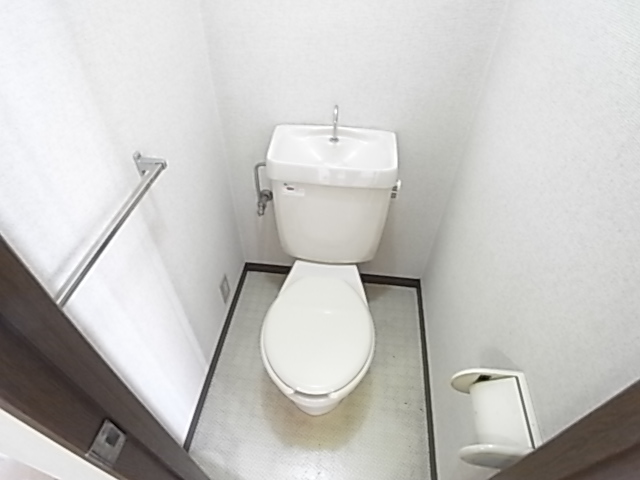 トイレ　コンパクトで使いやすいトイレです