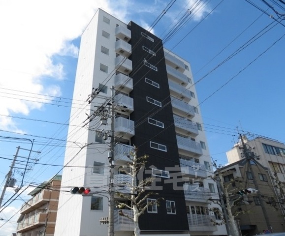 京都市山科区東野百拍子町のマンションの建物外観