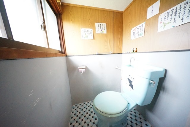 【下関市笹山町のアパートのトイレ】