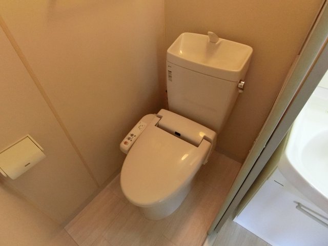 【白龍ビルのトイレ】