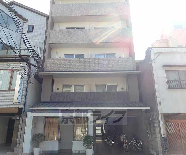 京都市下京区因幡堂町のマンションの建物外観