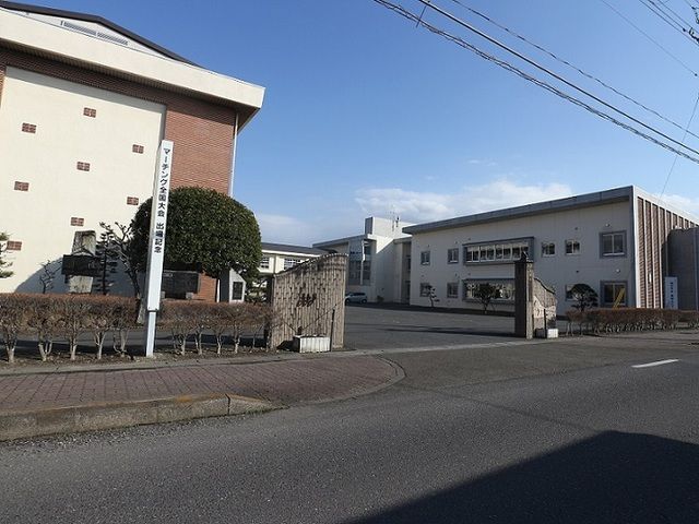 【加美郡加美町字町裏のアパートの中学校】