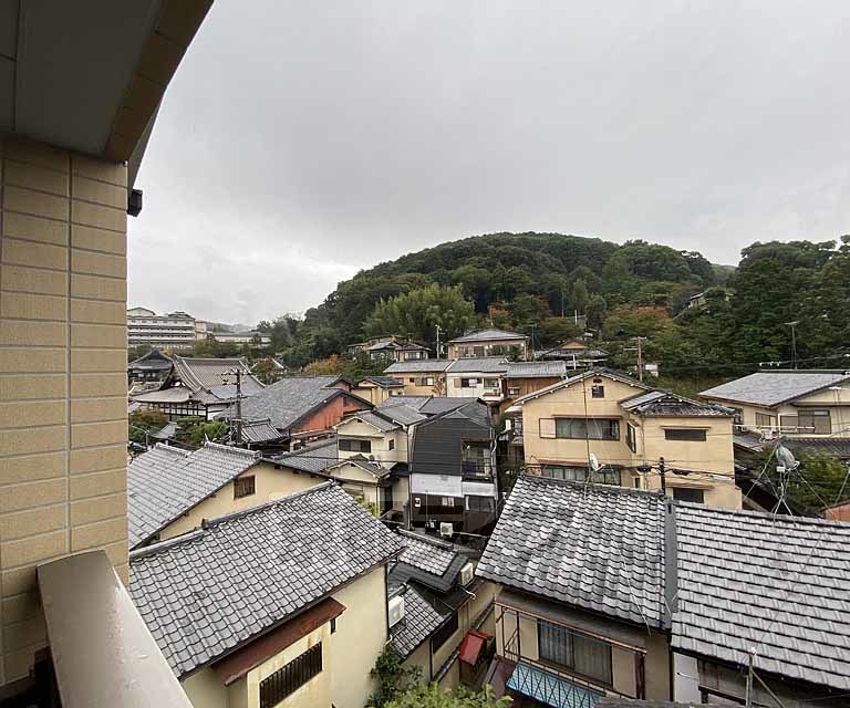 【京都市東山区中之町のマンションの眺望】