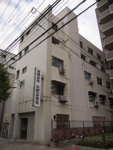 良本三川口マンションの建物外観