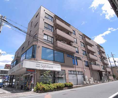 京都市伏見区北端町のマンションの建物外観