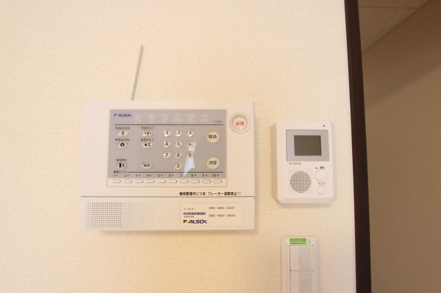 セキュリティ　写真は別号室のものです。