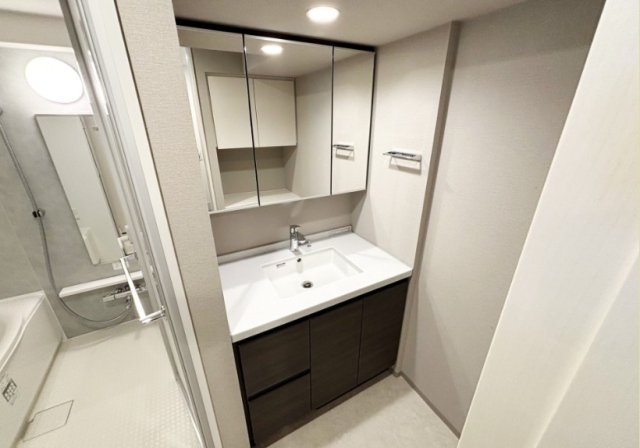 洗面設備　別号室参照