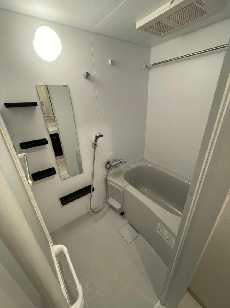 バス・シャワールーム　バス