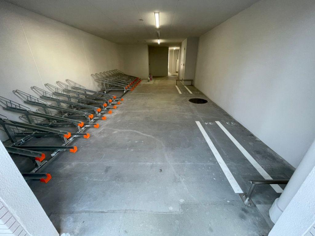 駐車場　駐輪場