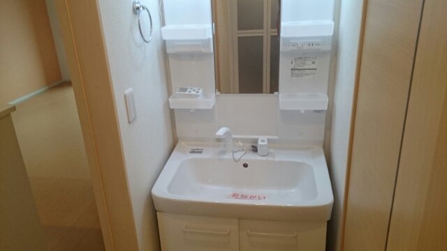 【リフレ IIIの洗面設備】
