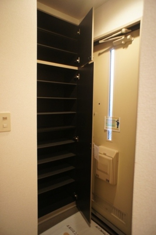 玄関　図面と現状に相違がある場合には現状を優先