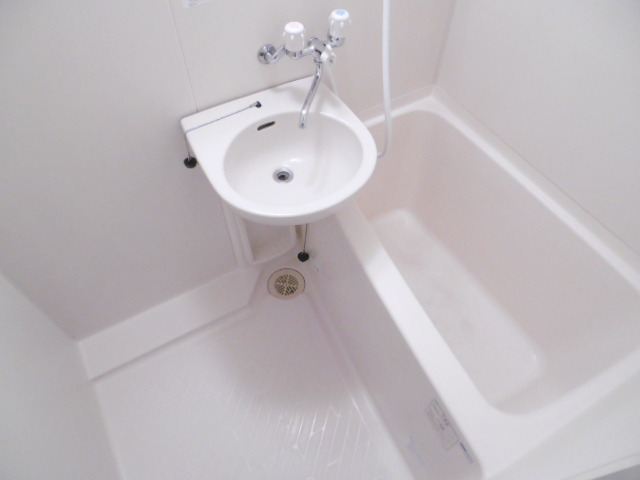 バス・シャワールーム　バス