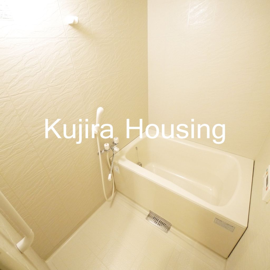 バス・シャワールーム　★追い焚き機能付きのバス★