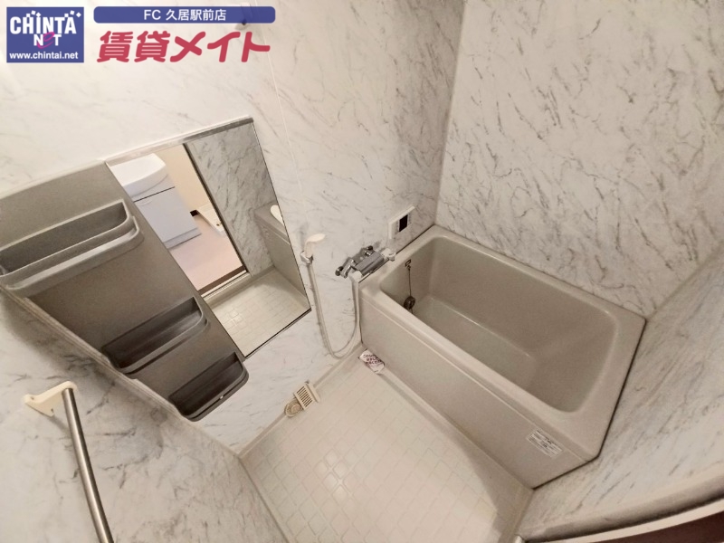 バス・シャワールーム　同型反転参考写真です。