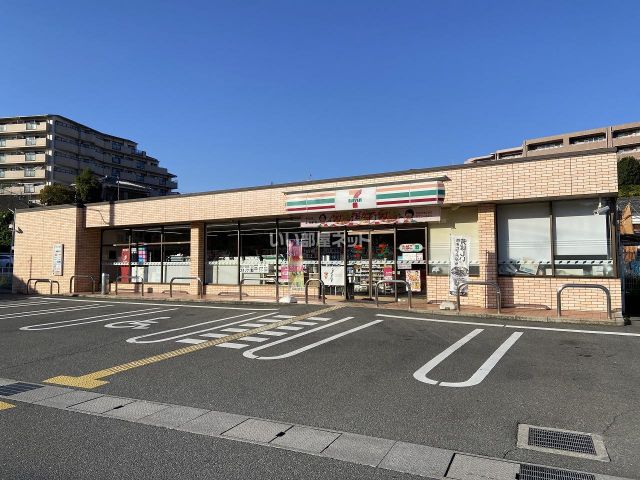 コンビニ　セブンイレブン 奈良あやめ池南６丁目店（コンビニ）まで441m