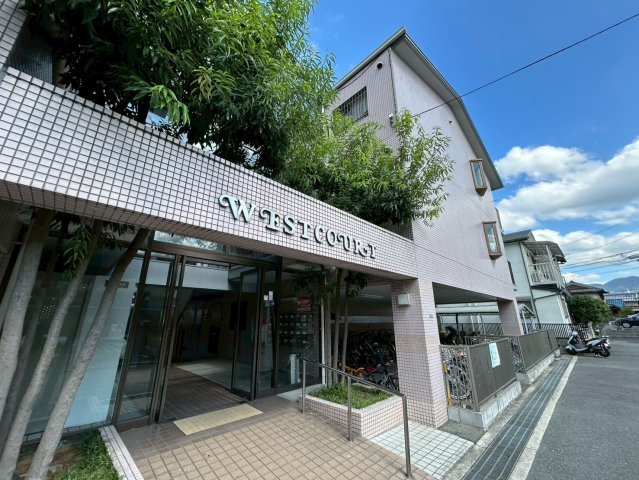 エントランス　清潔なエントランスです