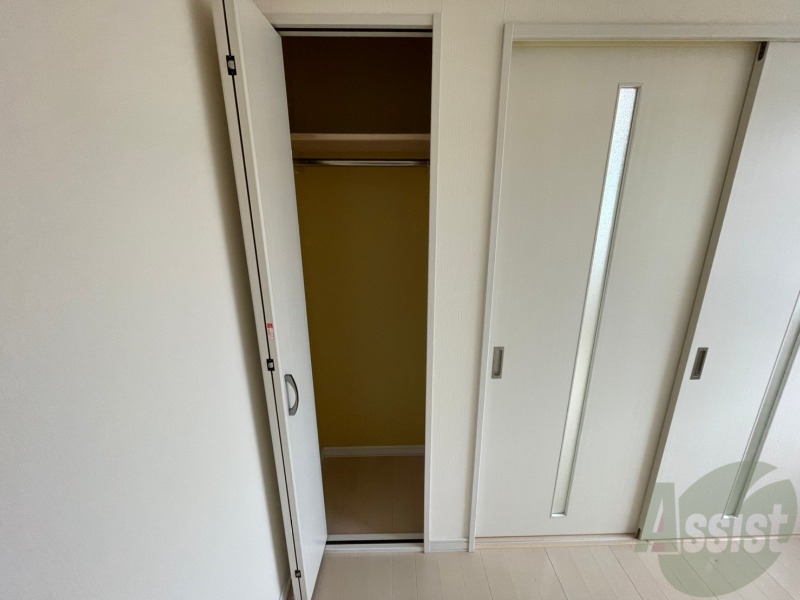 収納　寝室のクローゼットにもたくさん収納出来ますね！