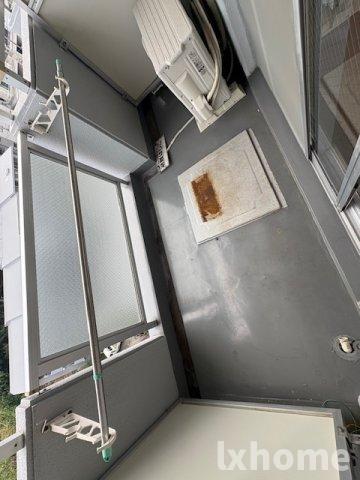 バルコニー　開放的で明るい空間を演出してくれるバルコニーです