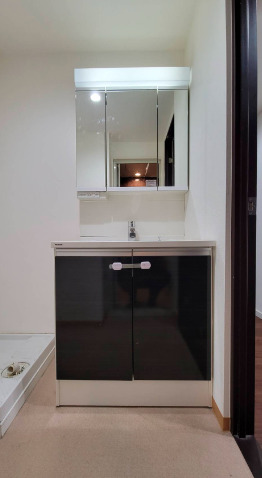 洗面設備　コンパクトで使いやすい洗面所