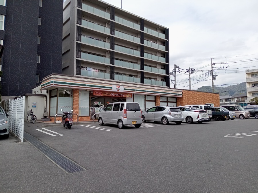 コンビニ　セブンイレブン甲府武田店（コンビニ）まで255m