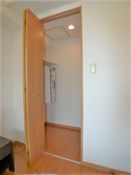 収納　★６．３帖洋室収納★