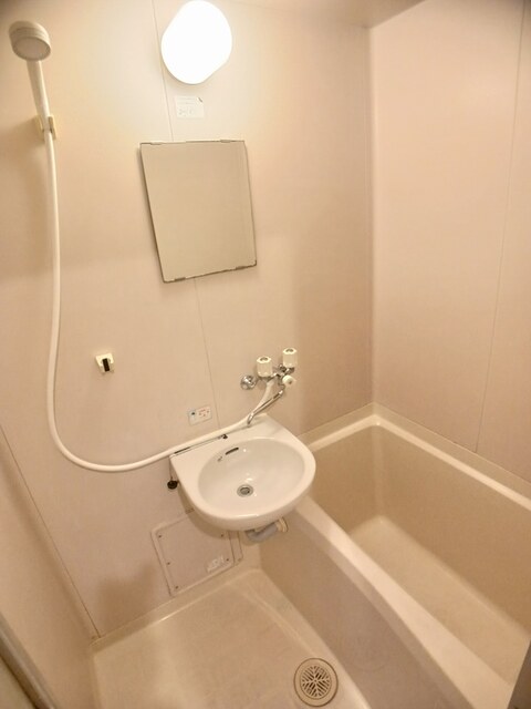 バス・シャワールーム　バス