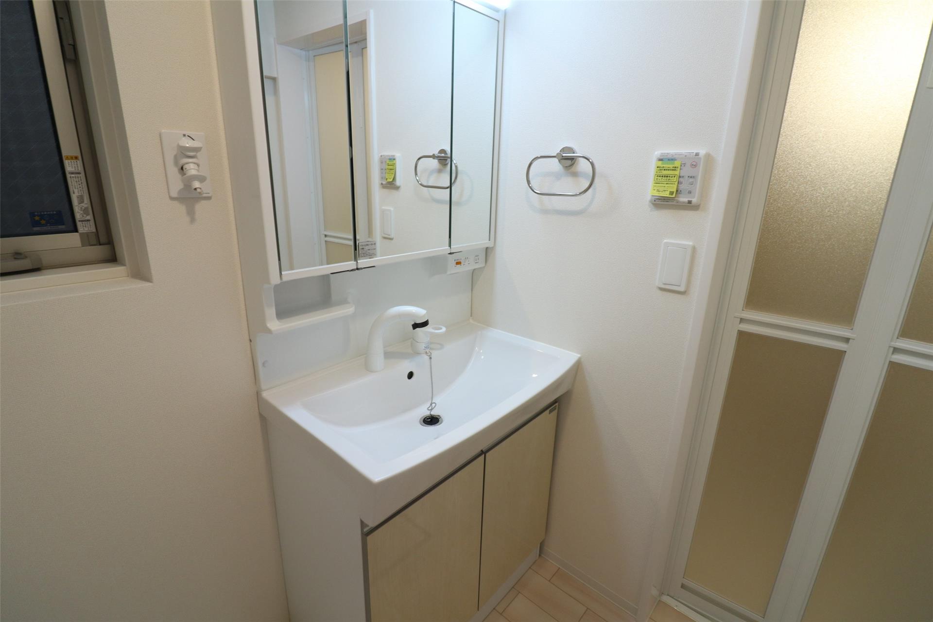 洗面設備　シャンプードレッサー