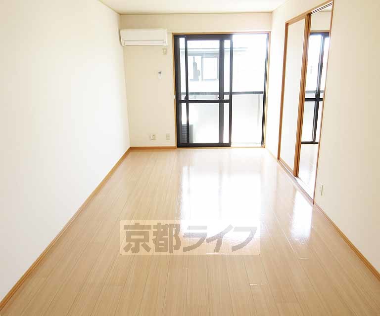 居室・リビング　明るいお部屋です！